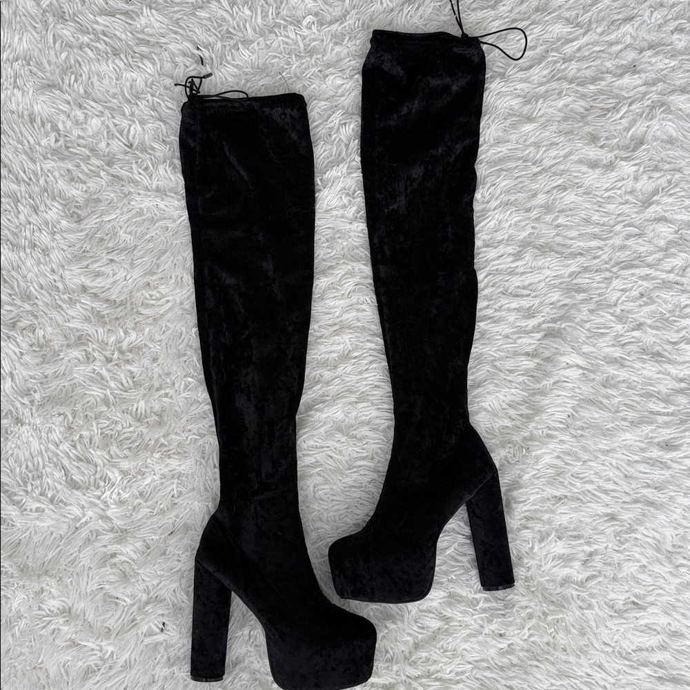 Viva Thigh High Black Crushed Velvet Platform Boots Size 8